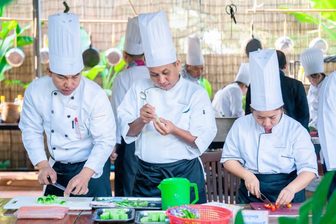 Promoting the Gastronomy Sector through Technical Capacity Building for Tourism Professionals and HoKa Trainers in Culinary Arts!